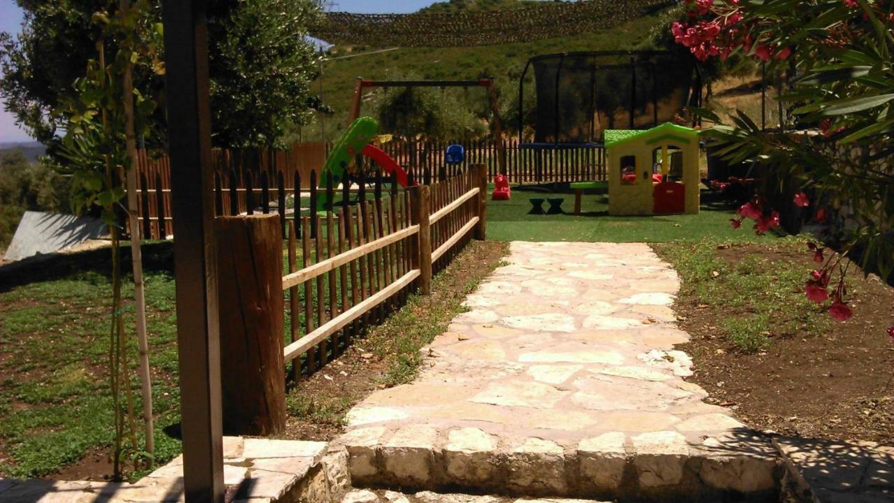 Nireas : Stone Villa Orthoniaí Eksteriør bilde