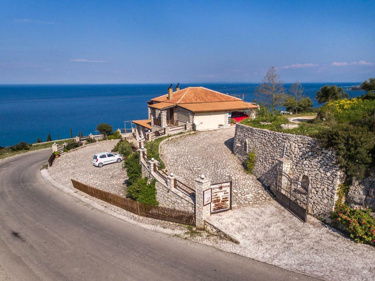 Nireas : Stone Villa Orthoniaí Eksteriør bilde